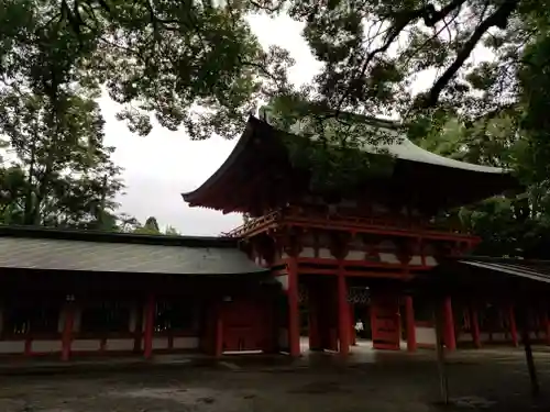 武蔵一宮氷川神社の山門・神門