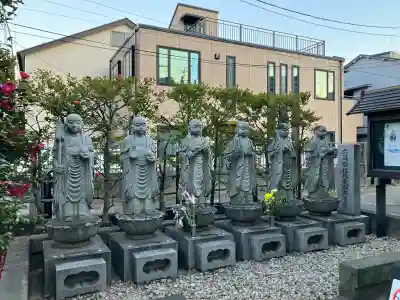 浄心寺の{uncategorized: "未分類", other: "その他", undefined: "問題あり", building: "その他建物", grave: "お墓", sacred_gate: "鳥居", guardian: "狛犬", statue: "像", buddha: "仏像", history: "歴史", nature: "自然", garden: "庭園", animal: "動物", pagoda: "塔", temizu: "手水舎", mountain_gate: "山門・神門", sanctuary: "本殿・本堂", subordinate: "末社・摂社", art: "芸術", scenery: "景色", jizo: "地蔵", ema: "絵馬", goshuin: "御朱印", omikuji: "おみくじ", items: "授与品その他", amulet: "お守り", goshuincho: "御朱印帳", eats: "食事", festival: "お祭り", votive_dance: "神楽", shichigosan: "七五三参", wedding: "結婚式", experience: "体験その他", initially: "初詣", around: "周辺", anti_infection: "感染症対策"}