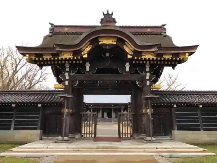 勝興寺の山門・神門