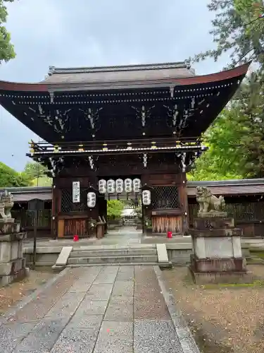 御霊神社（上御霊神社）の{uncategorized: "未分類", other: "その他", undefined: "問題あり", building: "その他建物", grave: "お墓", sacred_gate: "鳥居", guardian: "狛犬", statue: "像", buddha: "仏像", history: "歴史", nature: "自然", garden: "庭園", animal: "動物", pagoda: "塔", temizu: "手水舎", mountain_gate: "山門・神門", sanctuary: "本殿・本堂", subordinate: "末社・摂社", art: "芸術", scenery: "景色", jizo: "地蔵", ema: "絵馬", goshuin: "御朱印", omikuji: "おみくじ", items: "授与品その他", amulet: "お守り", goshuincho: "御朱印帳", eats: "食事", festival: "お祭り", votive_dance: "神楽", shichigosan: "七五三参", wedding: "結婚式", experience: "体験その他", initially: "初詣", around: "周辺", anti_infection: "感染症対策"}
