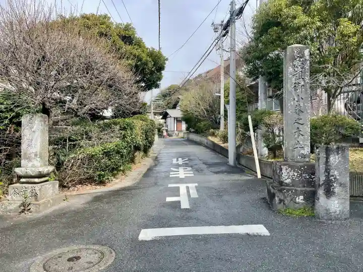 妙法寺の{uncategorized: "未分類", other: "その他", undefined: "問題あり", building: "その他建物", grave: "お墓", sacred_gate: "鳥居", guardian: "狛犬", statue: "像", buddha: "仏像", history: "歴史", nature: "自然", garden: "庭園", animal: "動物", pagoda: "塔", temizu: "手水舎", mountain_gate: "山門・神門", sanctuary: "本殿・本堂", subordinate: "末社・摂社", art: "芸術", scenery: "景色", jizo: "地蔵", ema: "絵馬", goshuin: "御朱印", omikuji: "おみくじ", items: "授与品その他", amulet: "お守り", goshuincho: "御朱印帳", eats: "食事", festival: "お祭り", votive_dance: "神楽", shichigosan: "七五三参", wedding: "結婚式", experience: "体験その他", initially: "初詣", around: "周辺", anti_infection: "感染症対策"}
