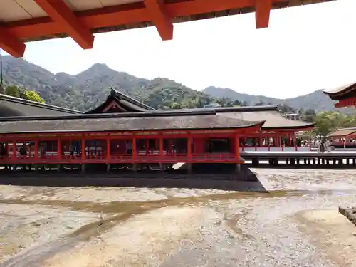 厳島神社の建物その他