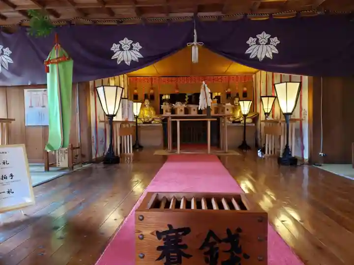 八幡宮の本殿・本堂