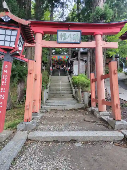 鏑八幡神社の{uncategorized: "未分類", other: "その他", undefined: "問題あり", building: "その他建物", grave: "お墓", sacred_gate: "鳥居", guardian: "狛犬", statue: "像", buddha: "仏像", history: "歴史", nature: "自然", garden: "庭園", animal: "動物", pagoda: "塔", temizu: "手水舎", mountain_gate: "山門・神門", sanctuary: "本殿・本堂", subordinate: "末社・摂社", art: "芸術", scenery: "景色", jizo: "地蔵", ema: "絵馬", goshuin: "御朱印", omikuji: "おみくじ", items: "授与品その他", amulet: "お守り", goshuincho: "御朱印帳", eats: "食事", festival: "お祭り", votive_dance: "神楽", shichigosan: "七五三参", wedding: "結婚式", experience: "体験その他", initially: "初詣", around: "周辺", anti_infection: "感染症対策"}