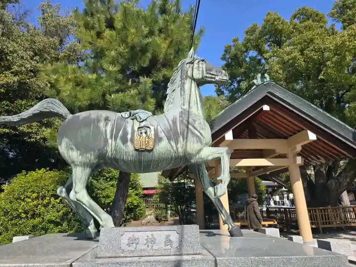 和泉國一之宮 大鳥大社の{uncategorized: "未分類", other: "その他", undefined: "問題あり", building: "その他建物", grave: "お墓", sacred_gate: "鳥居", guardian: "狛犬", statue: "像", buddha: "仏像", history: "歴史", nature: "自然", garden: "庭園", animal: "動物", pagoda: "塔", temizu: "手水舎", mountain_gate: "山門・神門", sanctuary: "本殿・本堂", subordinate: "末社・摂社", art: "芸術", scenery: "景色", jizo: "地蔵", ema: "絵馬", goshuin: "御朱印", omikuji: "おみくじ", items: "授与品その他", amulet: "お守り", goshuincho: "御朱印帳", eats: "食事", festival: "お祭り", votive_dance: "神楽", shichigosan: "七五三参", wedding: "結婚式", experience: "体験その他", initially: "初詣", around: "周辺", anti_infection: "感染症対策"}