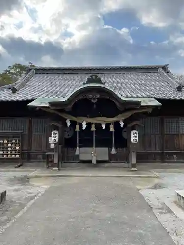 恒見八幡神社の本殿・本堂