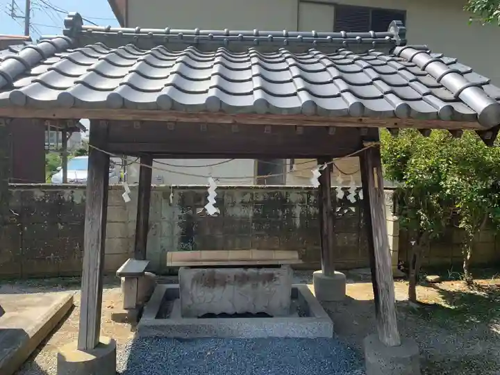 富田八坂神社の手水舎