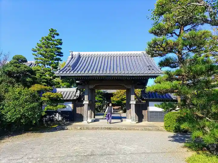 正覚寺の山門・神門