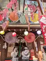 露天神社(お初天神)の{uncategorized: "未分類", other: "その他", undefined: "問題あり", building: "その他建物", grave: "お墓", sacred_gate: "鳥居", guardian: "狛犬", statue: "像", buddha: "仏像", history: "歴史", nature: "自然", garden: "庭園", animal: "動物", pagoda: "塔", temizu: "手水舎", mountain_gate: "山門・神門", sanctuary: "本殿・本堂", subordinate: "末社・摂社", art: "芸術", scenery: "景色", jizo: "地蔵", ema: "絵馬", goshuin: "御朱印", omikuji: "おみくじ", items: "授与品その他", amulet: "お守り", goshuincho: "御朱印帳", eats: "食事", festival: "お祭り", votive_dance: "神楽", shichigosan: "七五三参", wedding: "結婚式", experience: "体験その他", initially: "初詣", around: "周辺", anti_infection: "感染症対策"}