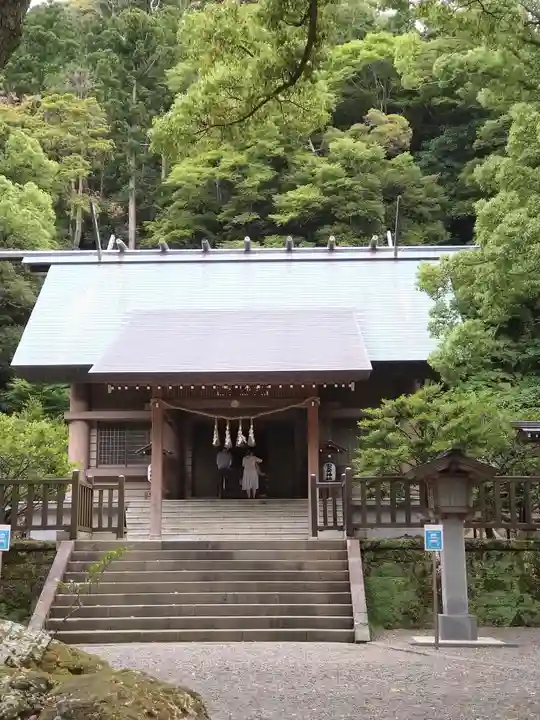 安房神社の本殿・本堂