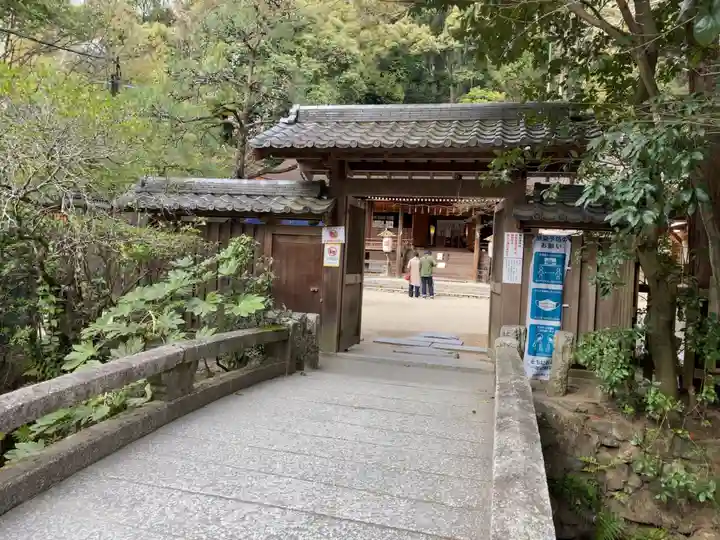 宇治上神社の山門・神門