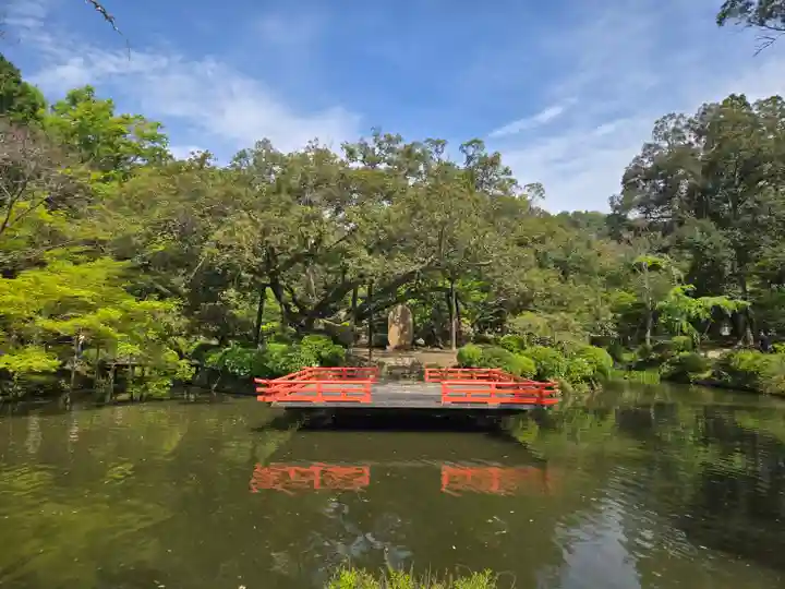 歌泉堂(春日大社神苑萬葉植物園内鎮座)(奈良県)