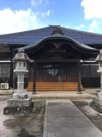 長満寺の本殿・本堂