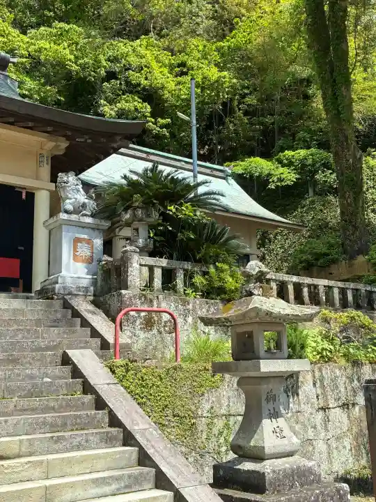 土肥神社の{uncategorized: "未分類", other: "その他", undefined: "問題あり", building: "その他建物", grave: "お墓", sacred_gate: "鳥居", guardian: "狛犬", statue: "像", buddha: "仏像", history: "歴史", nature: "自然", garden: "庭園", animal: "動物", pagoda: "塔", temizu: "手水舎", mountain_gate: "山門・神門", sanctuary: "本殿・本堂", subordinate: "末社・摂社", art: "芸術", scenery: "景色", jizo: "地蔵", ema: "絵馬", goshuin: "御朱印", omikuji: "おみくじ", items: "授与品その他", amulet: "お守り", goshuincho: "御朱印帳", eats: "食事", festival: "お祭り", votive_dance: "神楽", shichigosan: "七五三参", wedding: "結婚式", experience: "体験その他", initially: "初詣", around: "周辺", anti_infection: "感染症対策"}