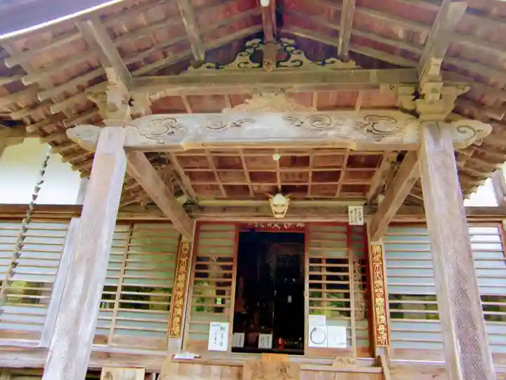 秩父札所三十二番 法性寺の本殿・本堂