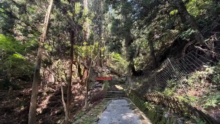 室生寺奥の院の{uncategorized: "未分類", other: "その他", undefined: "問題あり", building: "その他建物", grave: "お墓", sacred_gate: "鳥居", guardian: "狛犬", statue: "像", buddha: "仏像", history: "歴史", nature: "自然", garden: "庭園", animal: "動物", pagoda: "塔", temizu: "手水舎", mountain_gate: "山門・神門", sanctuary: "本殿・本堂", subordinate: "末社・摂社", art: "芸術", scenery: "景色", jizo: "地蔵", ema: "絵馬", goshuin: "御朱印", omikuji: "おみくじ", items: "授与品その他", amulet: "お守り", goshuincho: "御朱印帳", eats: "食事", festival: "お祭り", votive_dance: "神楽", shichigosan: "七五三参", wedding: "結婚式", experience: "体験その他", initially: "初詣", around: "周辺", anti_infection: "感染症対策"}