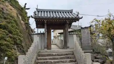 西光寺奥之院 誓願之塔の山門・神門