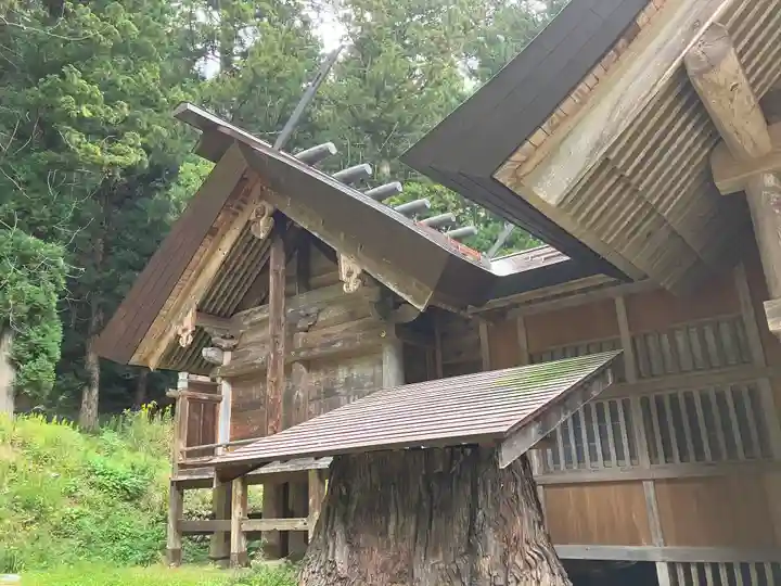 麻績神明宮の本殿・本堂