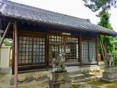 神明社の本殿