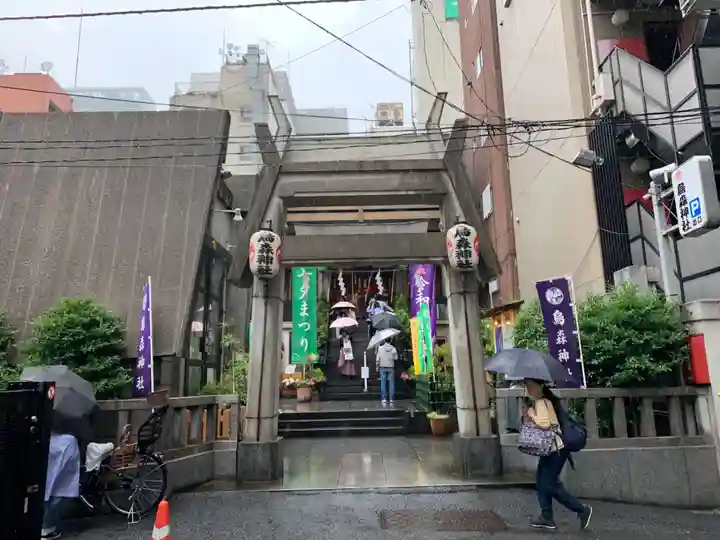 烏森神社の鳥居