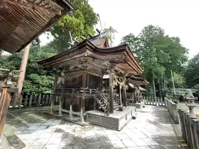 倭白山比咩神社の末社・摂社