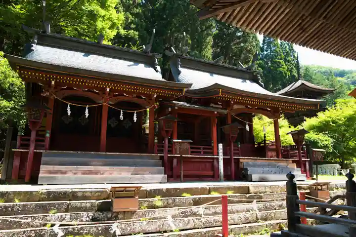 新海三社神社(長野県)