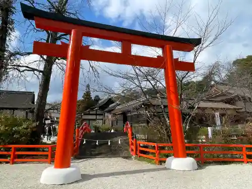 賀茂御祖神社（下鴨神社）の{uncategorized: "未分類", other: "その他", undefined: "問題あり", building: "その他建物", grave: "お墓", sacred_gate: "鳥居", guardian: "狛犬", statue: "像", buddha: "仏像", history: "歴史", nature: "自然", garden: "庭園", animal: "動物", pagoda: "塔", temizu: "手水舎", mountain_gate: "山門・神門", sanctuary: "本殿・本堂", subordinate: "末社・摂社", art: "芸術", scenery: "景色", jizo: "地蔵", ema: "絵馬", goshuin: "御朱印", omikuji: "おみくじ", items: "授与品その他", amulet: "お守り", goshuincho: "御朱印帳", eats: "食事", festival: "お祭り", votive_dance: "神楽", shichigosan: "七五三参", wedding: "結婚式", experience: "体験その他", initially: "初詣", around: "周辺", anti_infection: "感染症対策"}