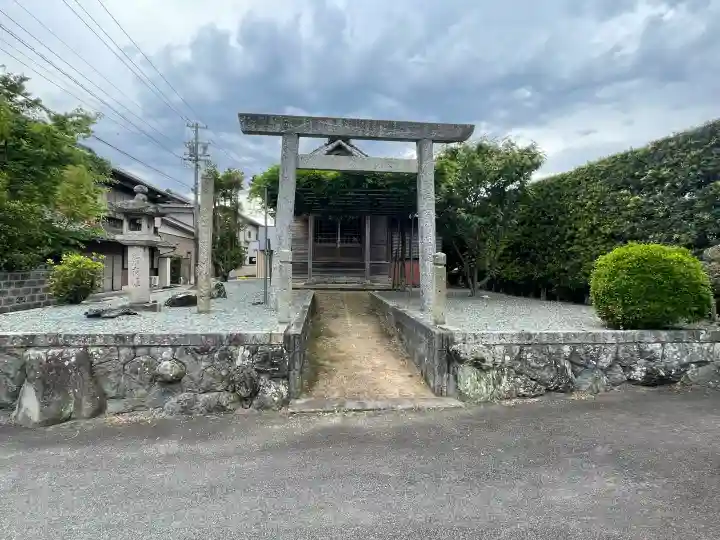 正眼院の{uncategorized: "未分類", other: "その他", undefined: "問題あり", building: "その他建物", grave: "お墓", sacred_gate: "鳥居", guardian: "狛犬", statue: "像", buddha: "仏像", history: "歴史", nature: "自然", garden: "庭園", animal: "動物", pagoda: "塔", temizu: "手水舎", mountain_gate: "山門・神門", sanctuary: "本殿・本堂", subordinate: "末社・摂社", art: "芸術", scenery: "景色", jizo: "地蔵", ema: "絵馬", goshuin: "御朱印", omikuji: "おみくじ", items: "授与品その他", amulet: "お守り", goshuincho: "御朱印帳", eats: "食事", festival: "お祭り", votive_dance: "神楽", shichigosan: "七五三参", wedding: "結婚式", experience: "体験その他", initially: "初詣", around: "周辺", anti_infection: "感染症対策"}
