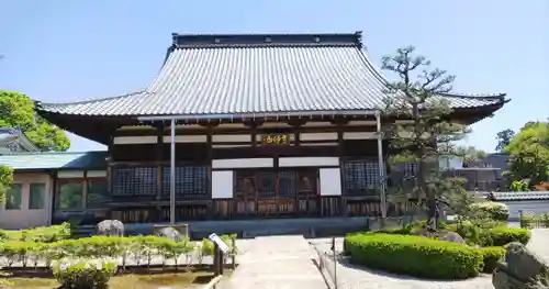 万慶寺の本殿・本堂