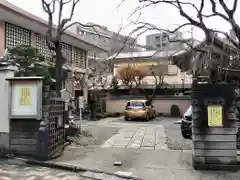 聖輪寺の山門