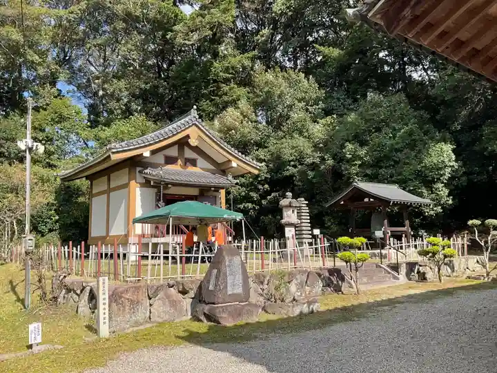 御靈神社(旧燈明寺跡)(京都府)