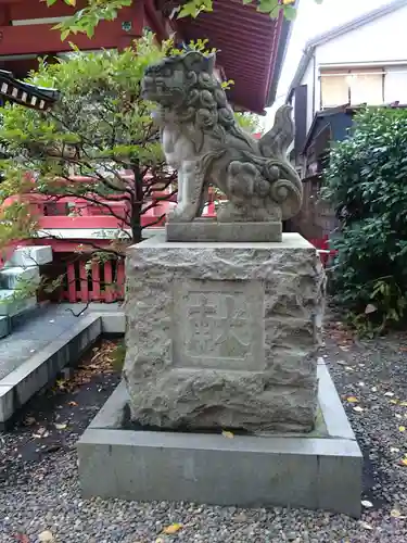 秋葉神社の狛犬