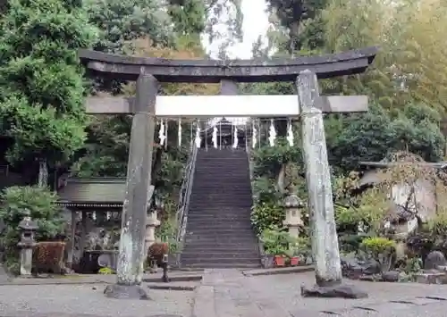 居神神社の鳥居