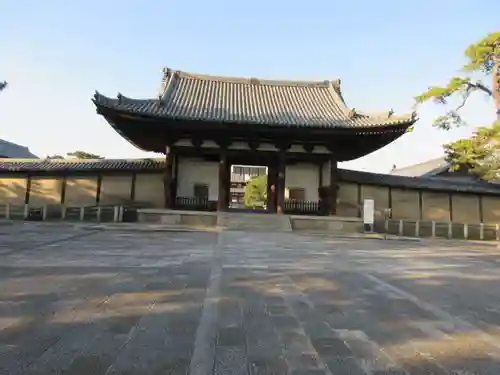 法隆寺の山門