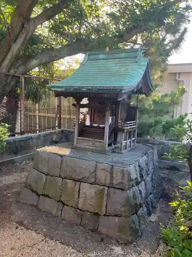 神社(名称不明)の本殿