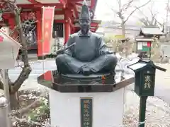 綱敷天満神社の像