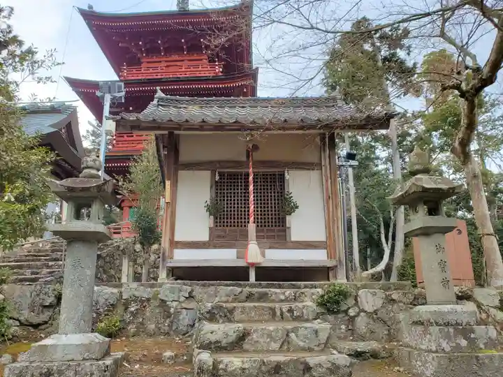 柏原八幡宮の末社・摂社