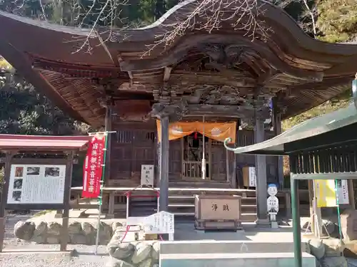 常泉寺の本殿