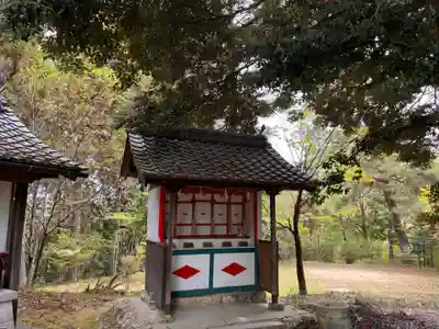 丸山稲荷神社奥社の末社・摂社