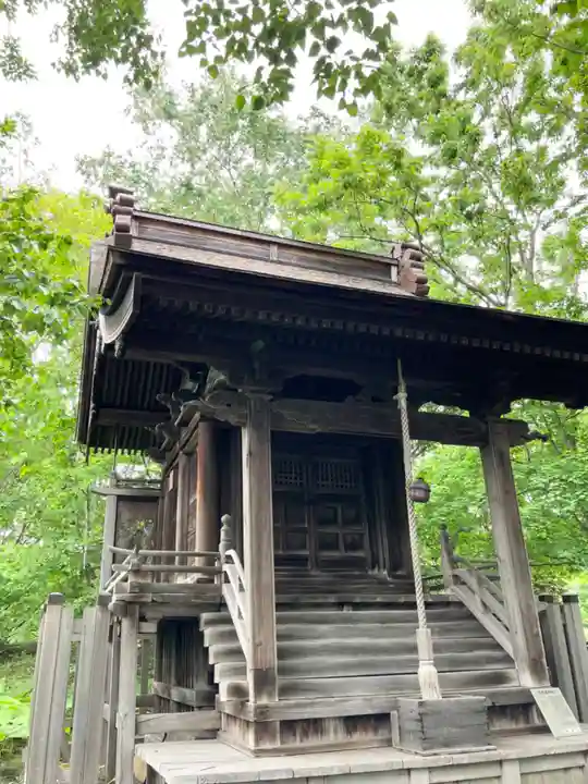 旧信濃神社の本殿・本堂