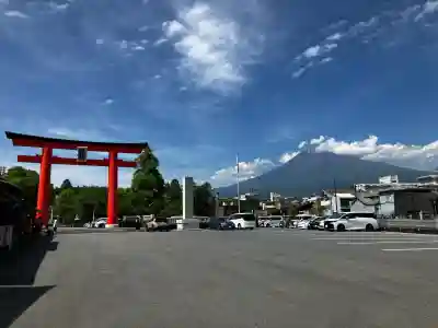 富士山本宮浅間大社の{uncategorized: "未分類", other: "その他", undefined: "問題あり", building: "その他建物", grave: "お墓", sacred_gate: "鳥居", guardian: "狛犬", statue: "像", buddha: "仏像", history: "歴史", nature: "自然", garden: "庭園", animal: "動物", pagoda: "塔", temizu: "手水舎", mountain_gate: "山門・神門", sanctuary: "本殿・本堂", subordinate: "末社・摂社", art: "芸術", scenery: "景色", jizo: "地蔵", ema: "絵馬", goshuin: "御朱印", omikuji: "おみくじ", items: "授与品その他", amulet: "お守り", goshuincho: "御朱印帳", eats: "食事", festival: "お祭り", votive_dance: "神楽", shichigosan: "七五三参", wedding: "結婚式", experience: "体験その他", initially: "初詣", around: "周辺", anti_infection: "感染症対策"}