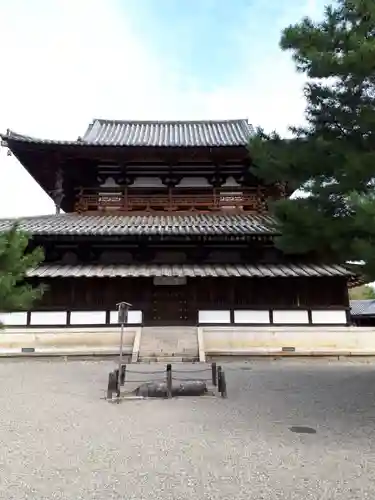 法隆寺の本殿