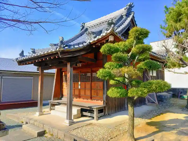 八柱神社(旭町)の本殿・本堂