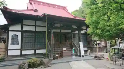 定泉寺の本殿・本堂