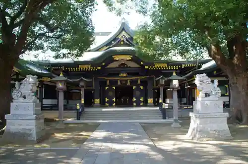 穴八幡宮の本殿・本堂