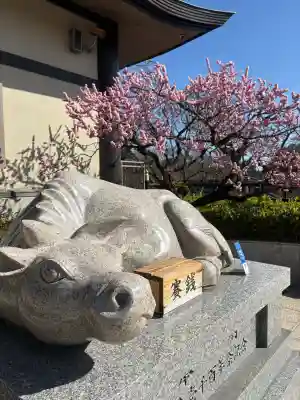 岩津天満宮の{uncategorized: "未分類", other: "その他", undefined: "問題あり", building: "その他建物", grave: "お墓", sacred_gate: "鳥居", guardian: "狛犬", statue: "像", buddha: "仏像", history: "歴史", nature: "自然", garden: "庭園", animal: "動物", pagoda: "塔", temizu: "手水舎", mountain_gate: "山門・神門", sanctuary: "本殿・本堂", subordinate: "末社・摂社", art: "芸術", scenery: "景色", jizo: "地蔵", ema: "絵馬", goshuin: "御朱印", omikuji: "おみくじ", items: "授与品その他", amulet: "お守り", goshuincho: "御朱印帳", eats: "食事", festival: "お祭り", votive_dance: "神楽", shichigosan: "七五三参", wedding: "結婚式", experience: "体験その他", initially: "初詣", around: "周辺", anti_infection: "感染症対策"}