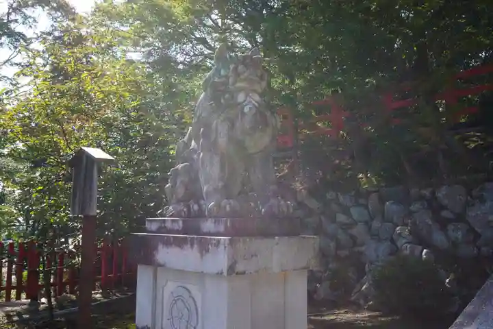 建勲神社の狛犬