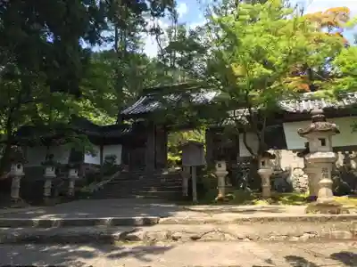 西明寺の山門・神門