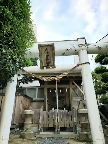 安積雷神社の鳥居