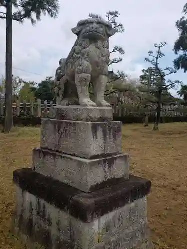 伊勢領神社の狛犬